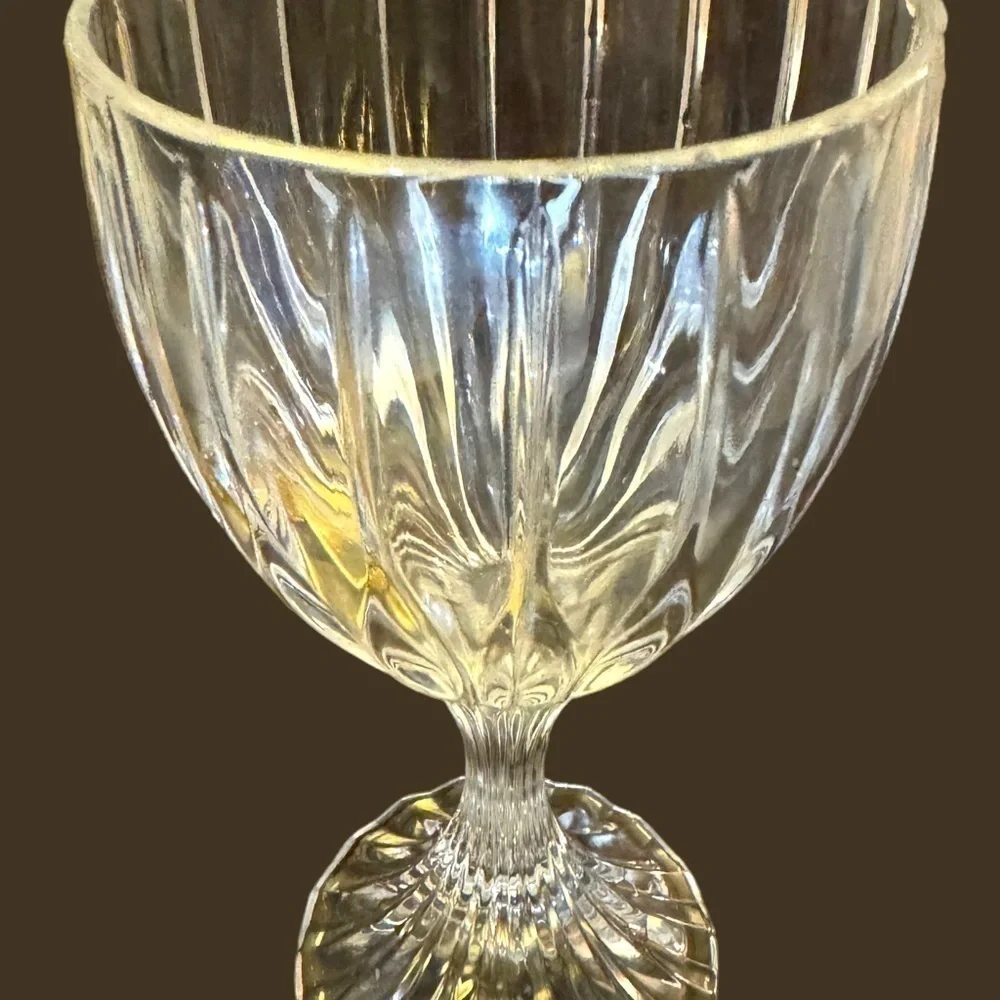 Vintage New‎ crystal Park lane wine glass Mikasa retired pattern